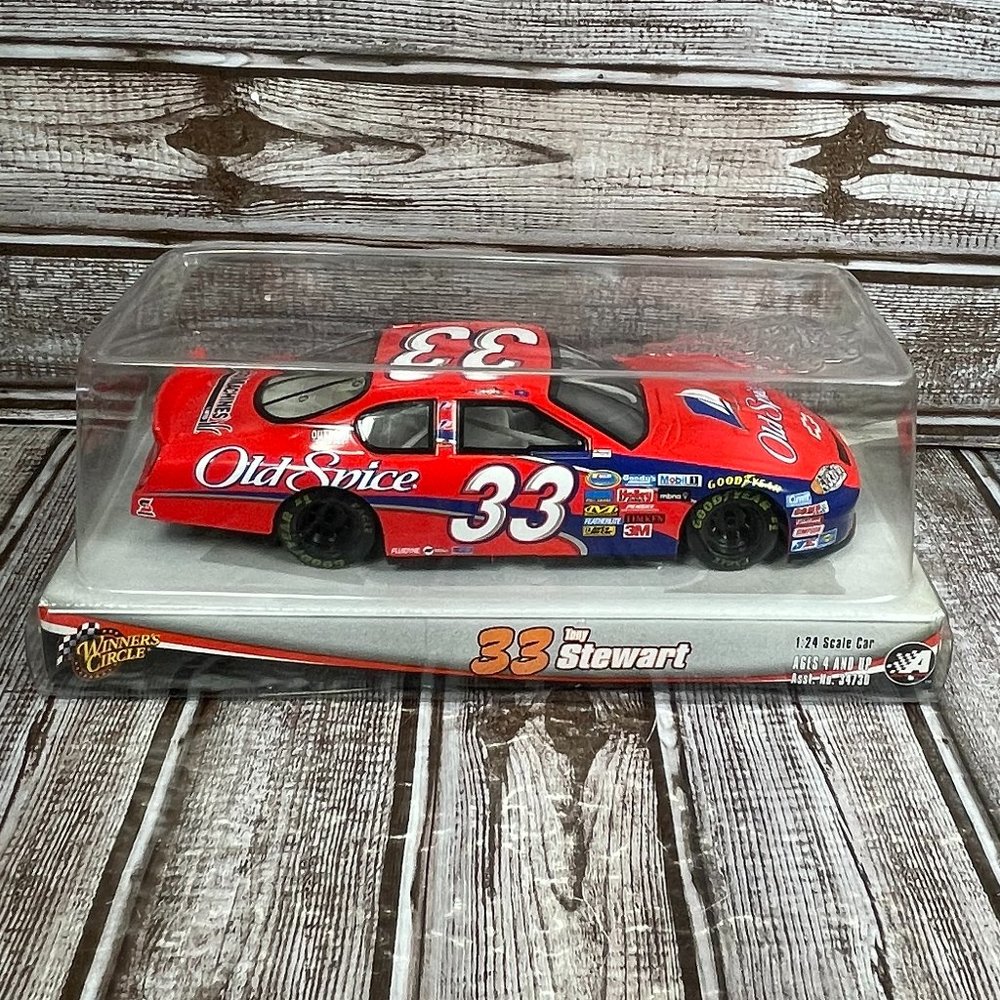 Winner's Circle TONY STEWART #33 Old Spice 2005 NASCAR MA 1:24 Scale Car NIB NEW - Picture 3 of 6